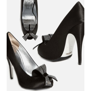 Ron White Skylar Pumps Black Crystal Bow Size 6